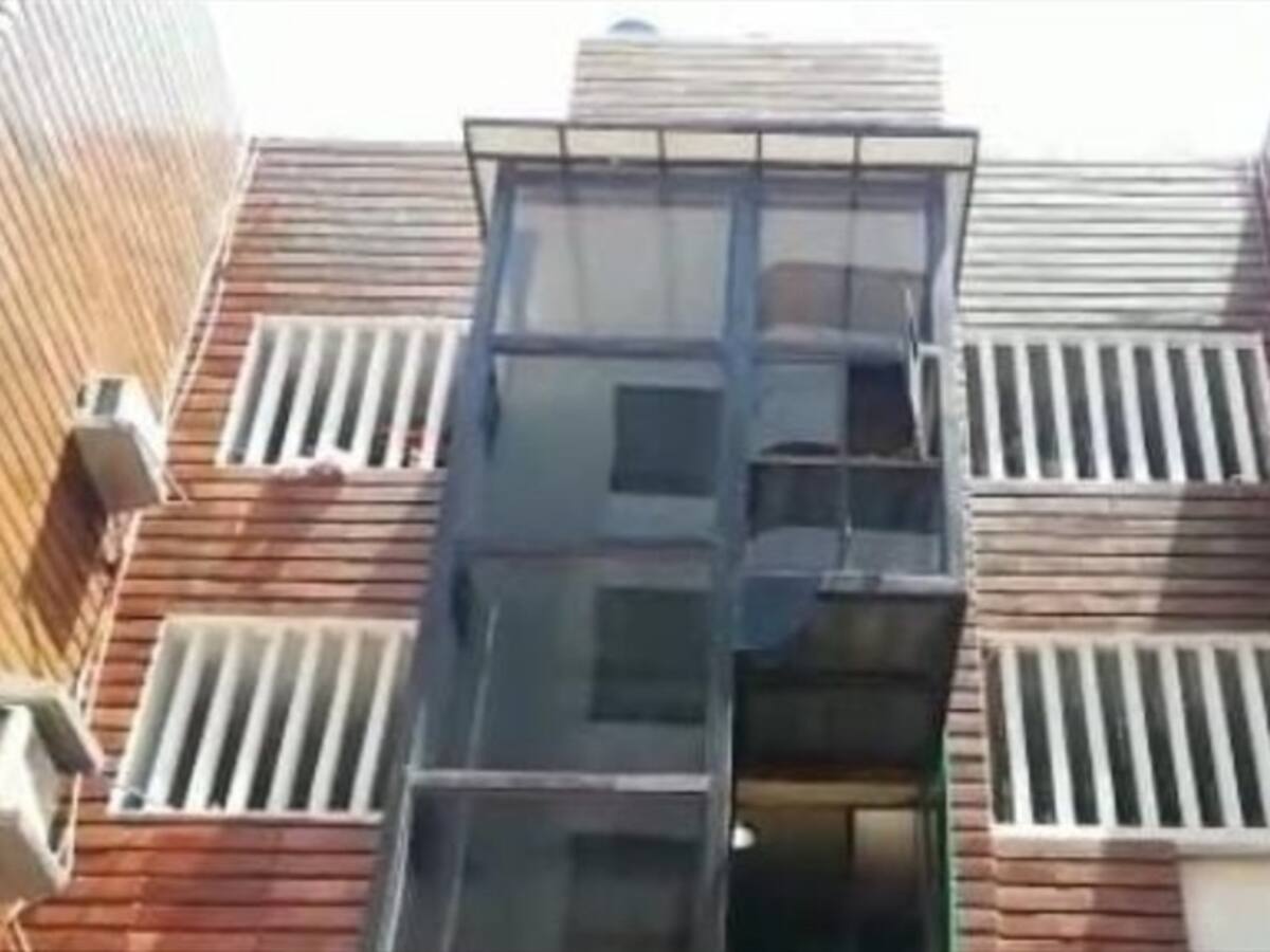 Dos hombres murieron tras caerles encima un ascensor en edificio del norte de Cartagena