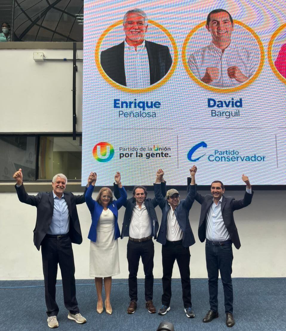 Los integrantes del Equipo por Colombia inscribieron sus precandidaturas presidenciales. Foto: Cortesía