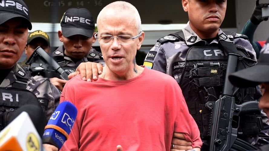 Una funeraria, en representación de un familiar de Jhon Jairo Velásquez Vásquez, Popeye, reclamó el pasado lunes en las instalaciones de Medicina Legal su cuerpo.. Foto: Colprensa