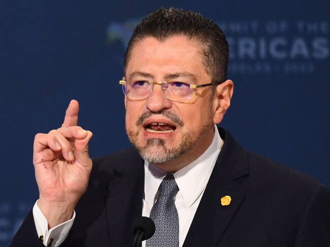 Buscamos aumentar la productividad: presidente de Costa Rica sobre posible recesión