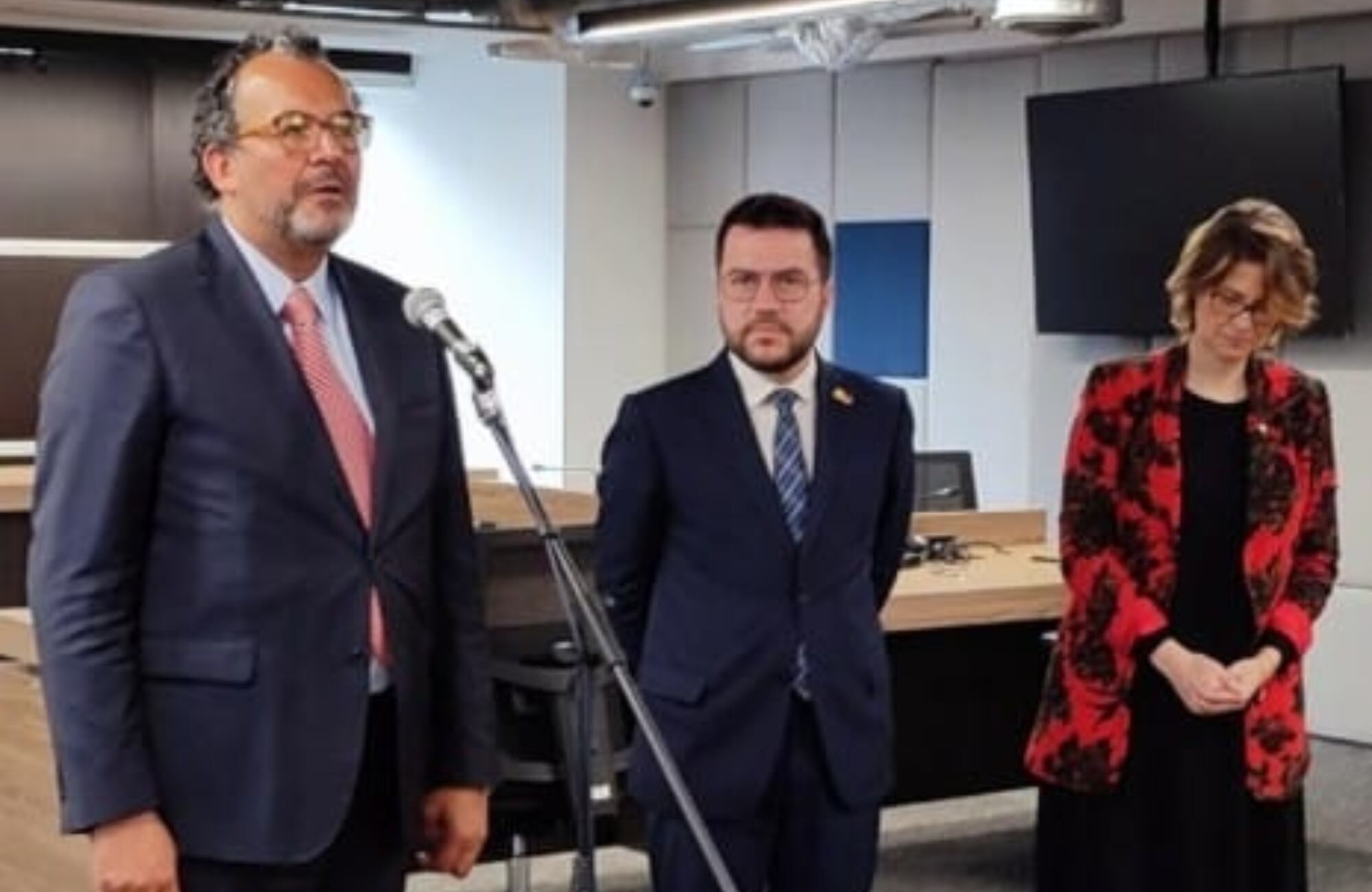 Presidente de JEP y  Pere Aragonés