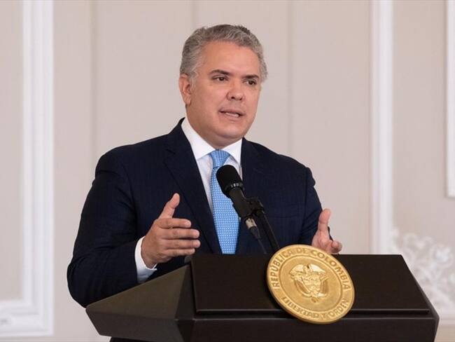 El presidente Iván Duque aseguró que la meta del Gobierno es que los afiliados a las cajas de compensación puedan seguir disfrutando los servicios de estas entidades, una vez se pensionen. Foto: Presidencia de la República