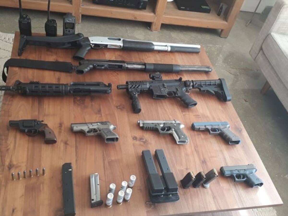 A la cárcel tres personas por tener armas en cabaña de Puerto Colombia