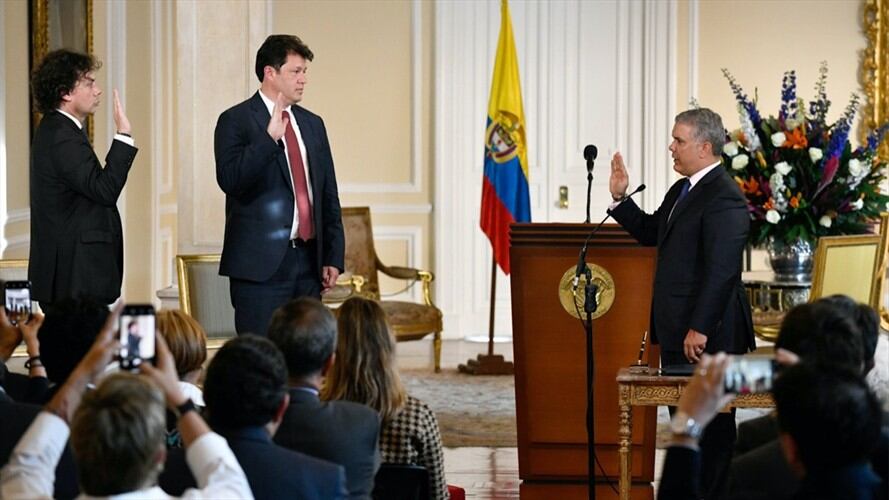Hassan Nassar y Víctor Muñoz se posesionaron como consejeros de Duque. Foto: Presidencia