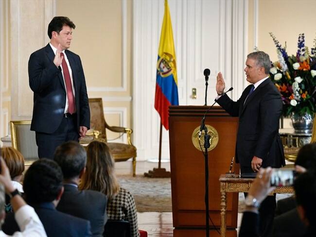 Hassan Nassar y Víctor Muñoz se posesionaron como consejeros de Duque. Foto: Presidencia