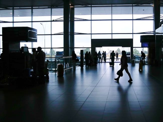 Inicia exigencia de carné de vacunación y prueba PCR a viajeros que quieran ingresar a Colombia. Foto: Colprensa
