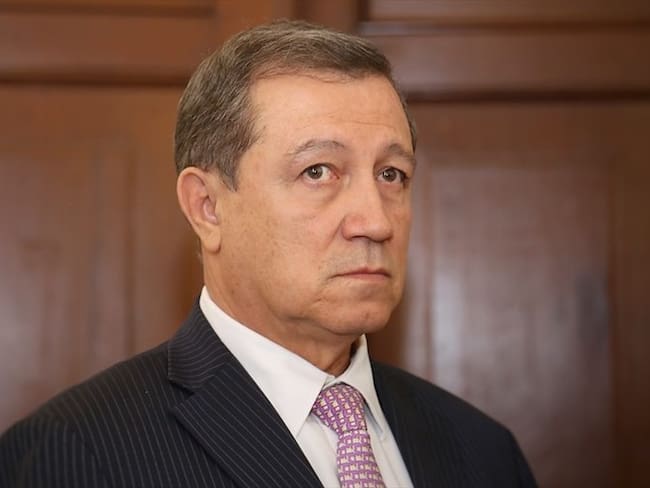 Ernesto Macías evalúa medidas para eliminar más de la mitad de los contratos de prestación de servicios que hoy existen en la corporación. Foto: Colprensa