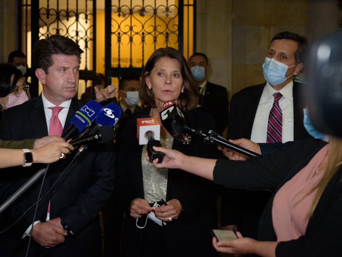 Hay que evitar dolores de cabeza innecesarios: canciller Ramírez tras reunión con embajador ruso