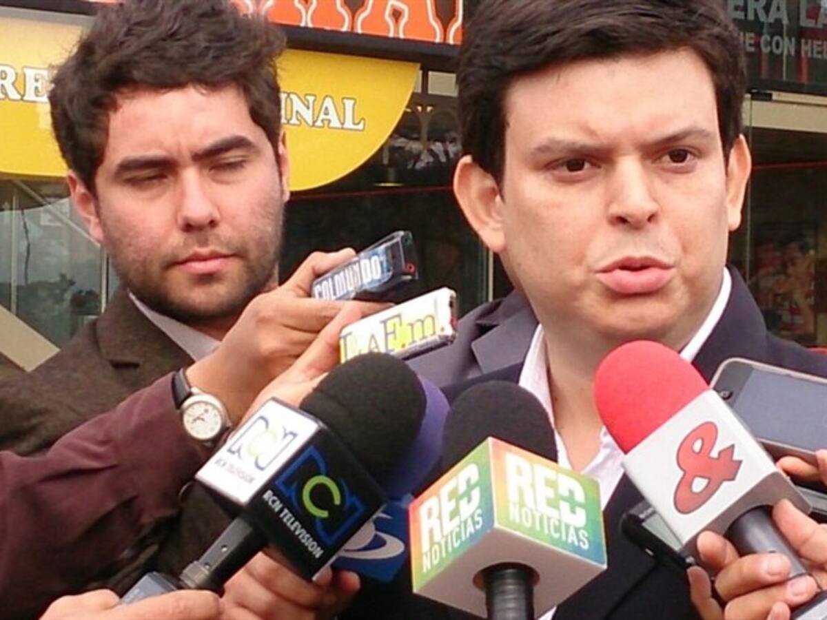 Los $16.000 millones que habría entregado Alejandro Lyons a funcionarios de Fiscalía