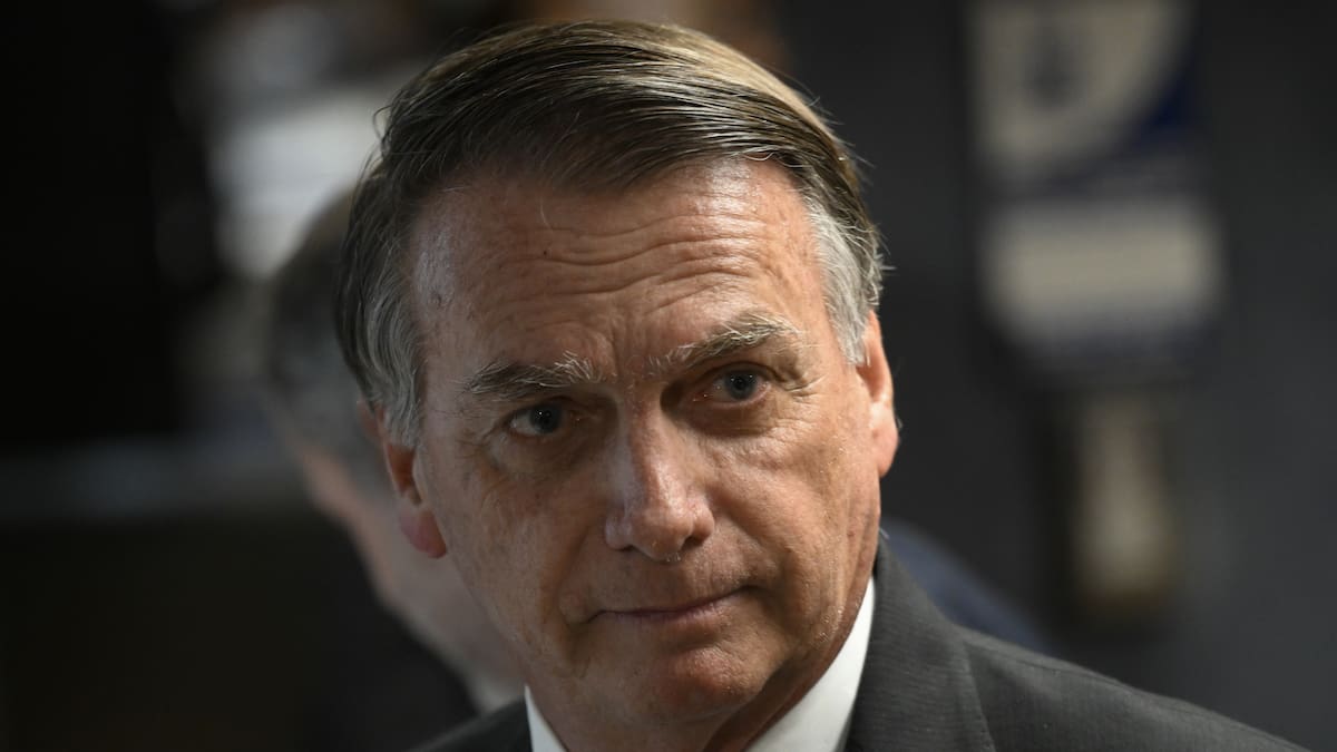 Bolsonaro recibe alta médica y vuelve a prisión tras estar ocho días hospitalizado