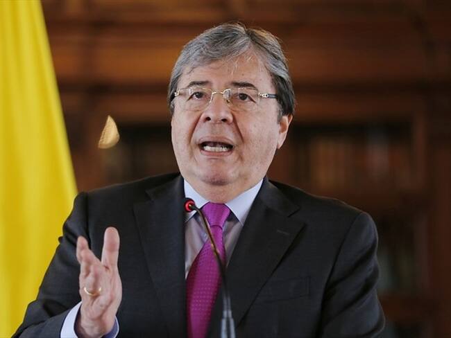 El canciller Carlos Holmes Trujillo confirmó que se comunicará con el embajador Kevin Whitaker para hablar de la decisión de la JEP de garantizar la no extradición de Jesús Santrich. Foto: Colprensa