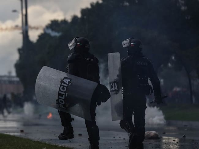 Enfrentamientos entre encapuchados y el Esmad en Bogotá / imagen de referencia. Foto: Colprensa