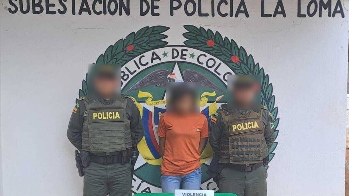 Capturan a mujer que amarró a su hija con un cable en el cuello para golpearla