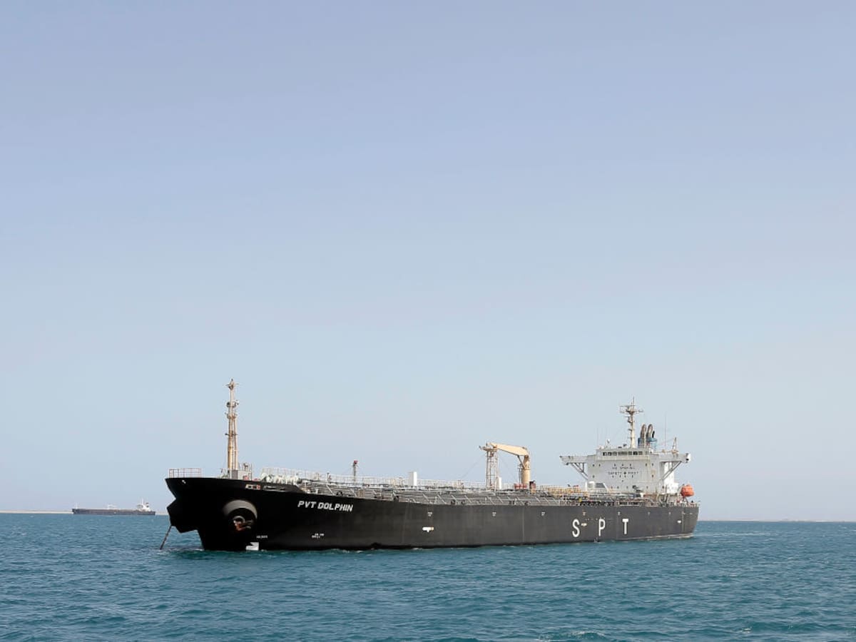 Hutíes dicen que atacaron otros 3 buques y EE.UU., que un carguero ucraniano fue alcanzado