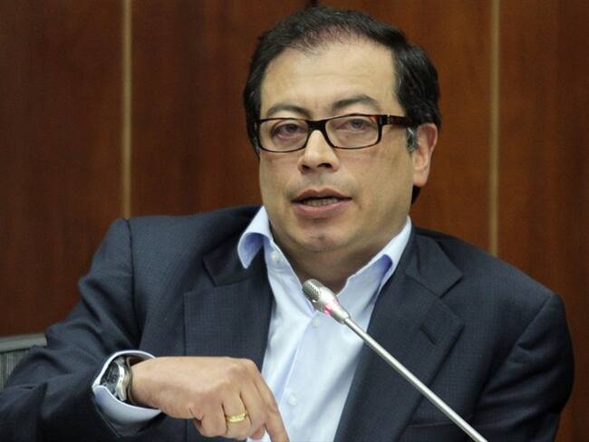 El senador Petro acusó al Esmad de la desaparición del joven Camilo Mondragón. Foto: Colprensa