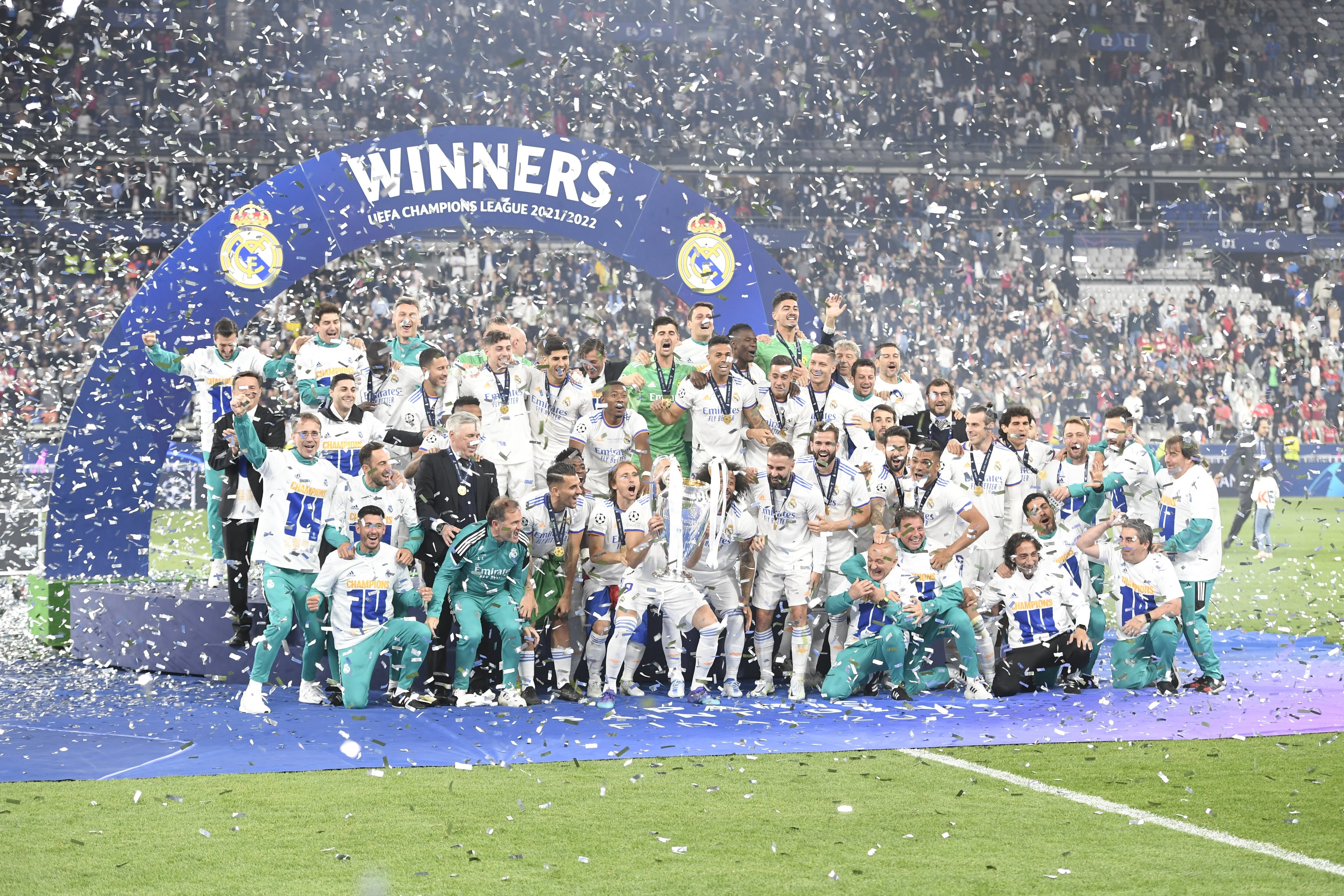 PARIS, FRANCE - MAY 28 : Courtois Thibaut of Real Madrid elected man of the match and winner of the cup during the UEFA champions league final match between Real Madrid and Liverpool FC on Stade de France May 28, 2022 in Paris, France, 28/05/2022 ( Photo by CROCHET / Photonews via Getty Images)