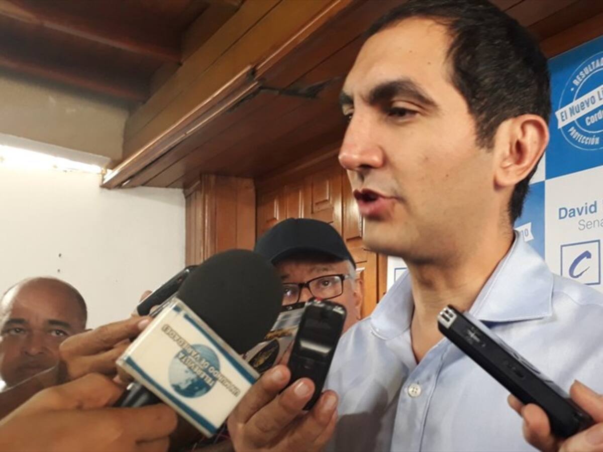 Proponen mesa de concertación con partidos y gremios para reforma tributaria