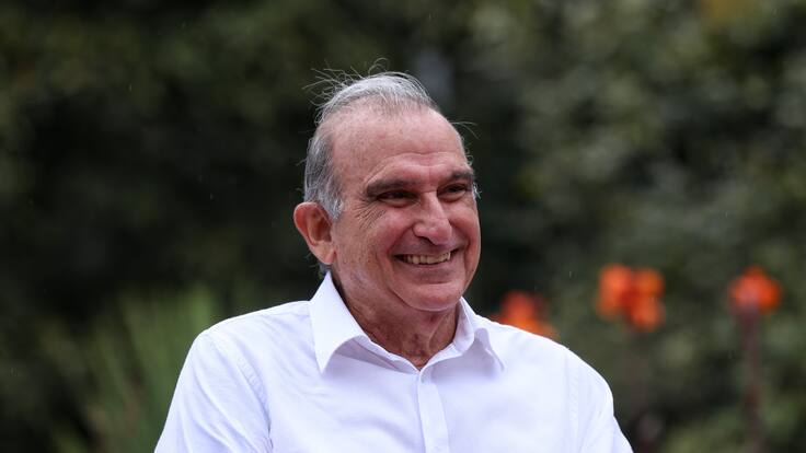 "Estoy recuperando mi libertad para lo que se viene": Humberto de la Calle por renuncia al Senado