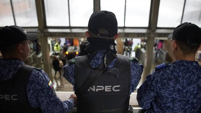 Miembros del sindicato del Inpec solicitaron que las personas privadas de la libertad (PPL) y los funcionarios del instituto sean incluidos en la Fase I - Etapa 2 de la vacunación contra el COVID-19. Foto: Colprensa