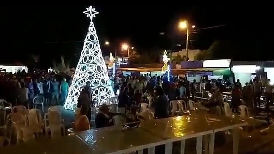 El hecho se produjo luego de que la Ganadería Nuevo México fuera calificada como la mejor de la tarde, la cual es propiedad del exsenador Musa Besaile. Foto: