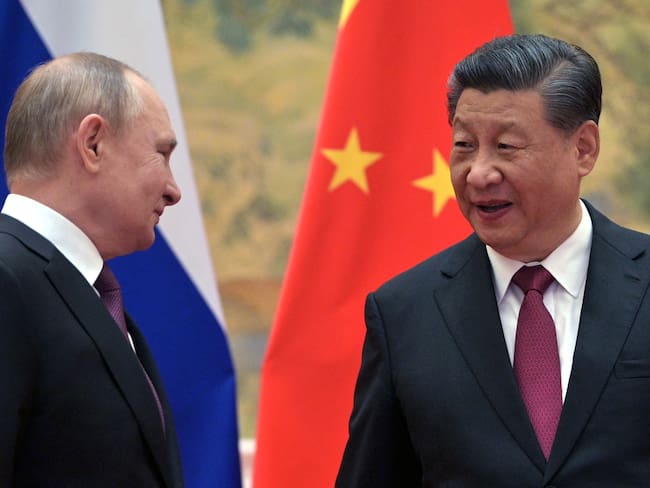 China niega que Rusia le pidiera ayuda, pero reitera su oposición a sanciones