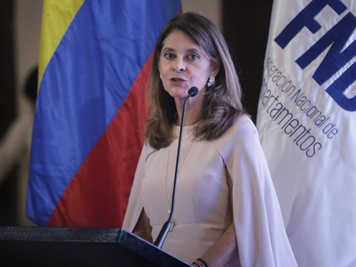 ‘Memo Fantasma’ no es socio de mi esposo: Marta Lucía Ramírez