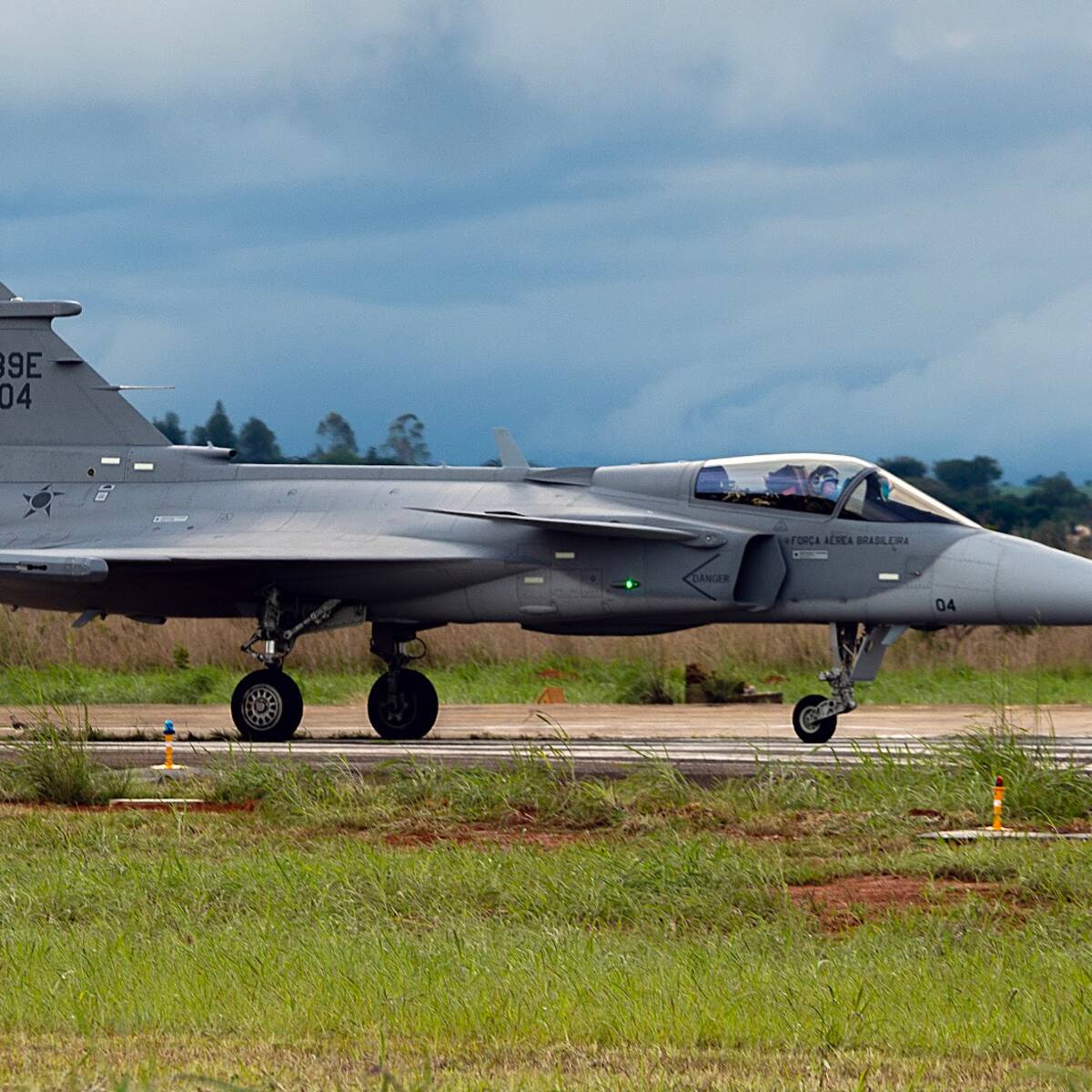 Compra de aviones Gripen suecos: MinHacienda revela detalles del pago