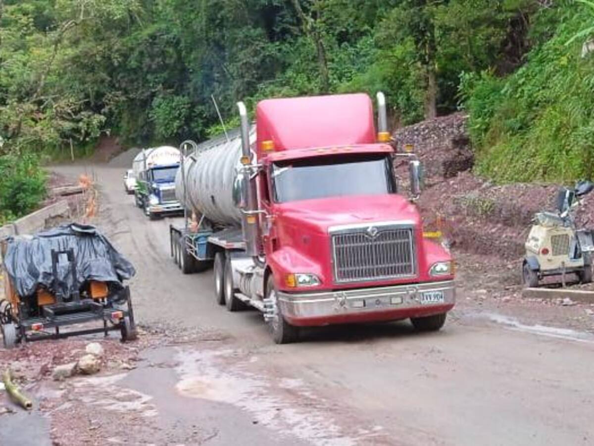 Invías habilitó paso en la vía antigua al Llano, sector Pipiral