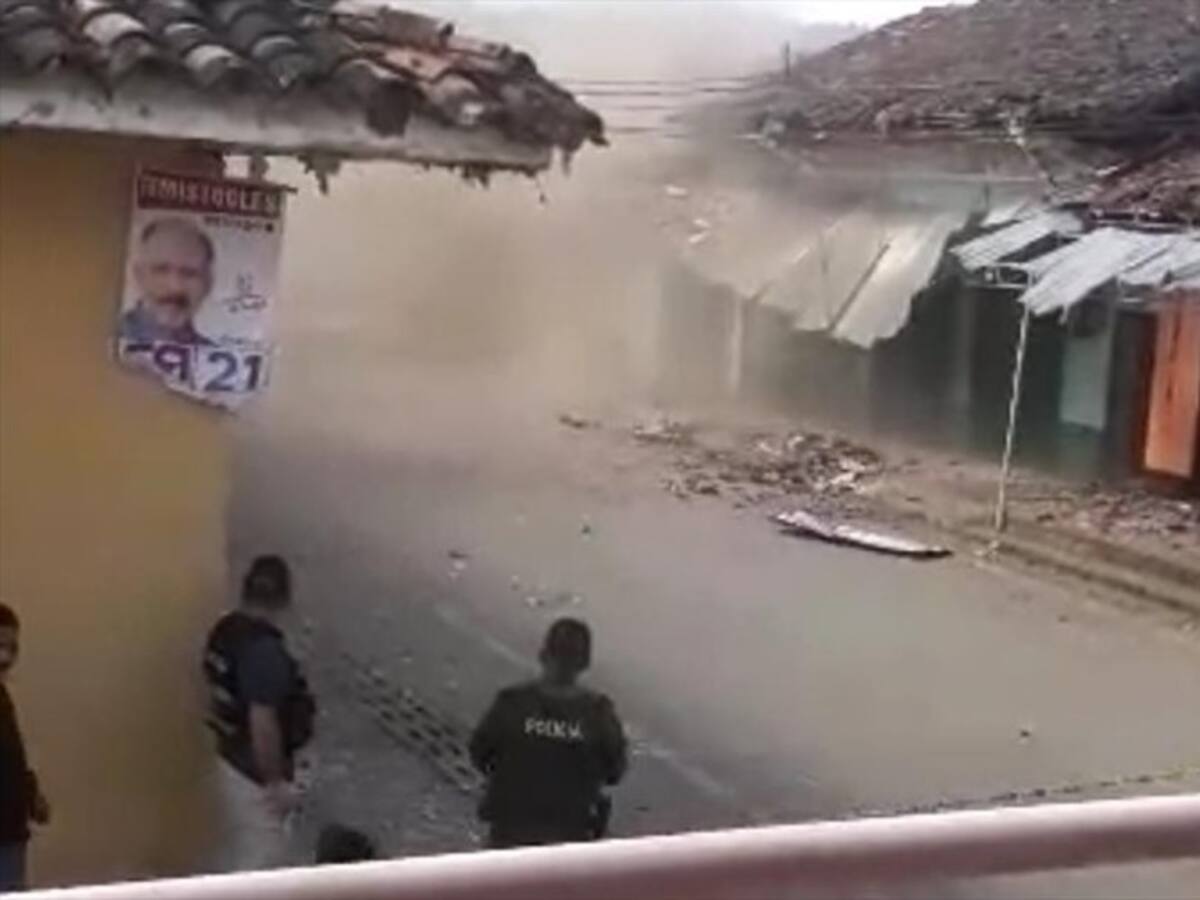Expertos antiexplosivos de la Policía detonaron un artefacto en Caldono, Cauca