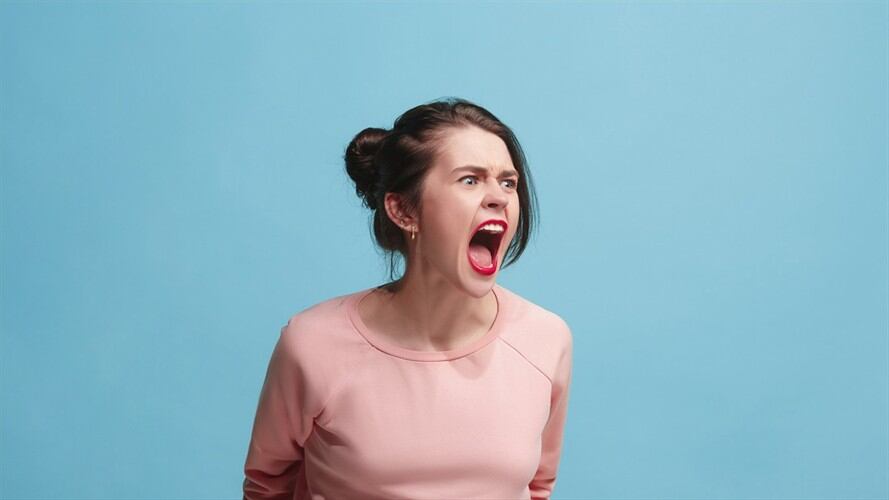 De acuerdo a un estudio, personas con mal genio tienen más dinero y viven más. Foto: Getty Images