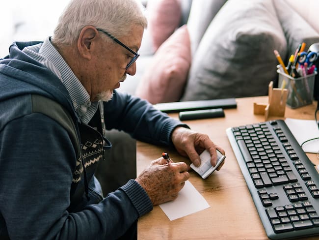 Pensionados en Colombia. Imagen de referencia vía Getty Images