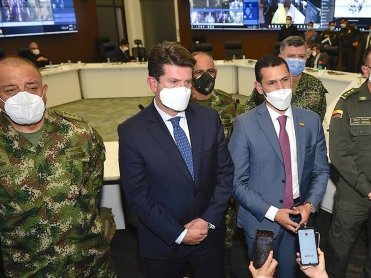 Mindefensa y cúpula militar se trasladan a Cali tras hechos de vandalismo en la ciudad
