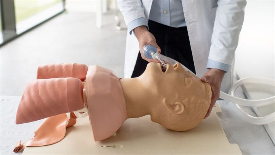 La W conoció que ya están en el país 30 de los 2.700 ventiladores adquiridos por el Gobierno Nacional.. Foto: Getty Images