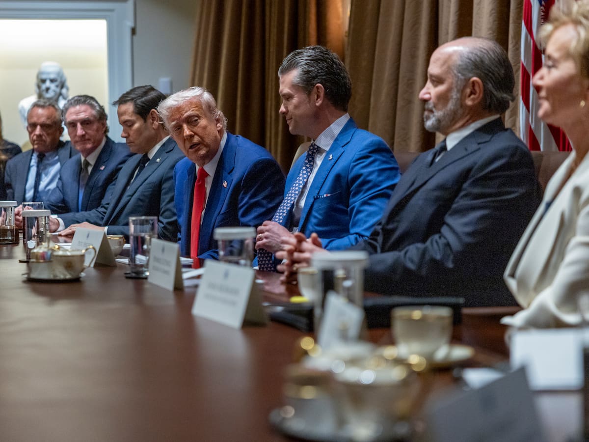 Trump dijo que está “muy cerca” de cerrar un primer acuerdo comercial sobre los aranceles