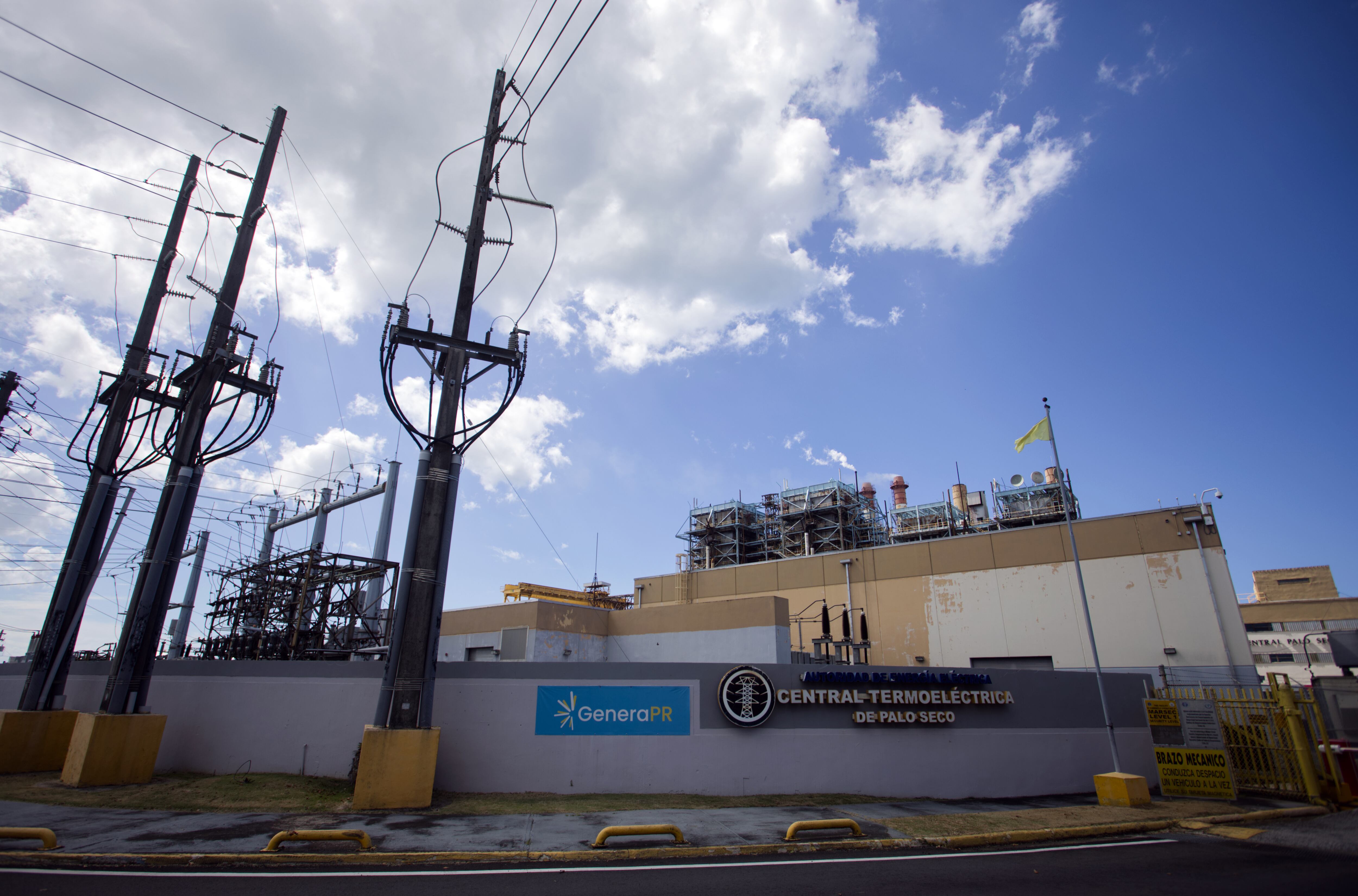 Central Termoeléctrica en el barrio de Palo Seco (Puerto Rico). Foto: EFE/ Thais Llorca