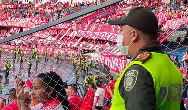 Los hinchas implicados en los enfrentamientos no podrán volver al estadio por un año. Foto: Alcaldía.