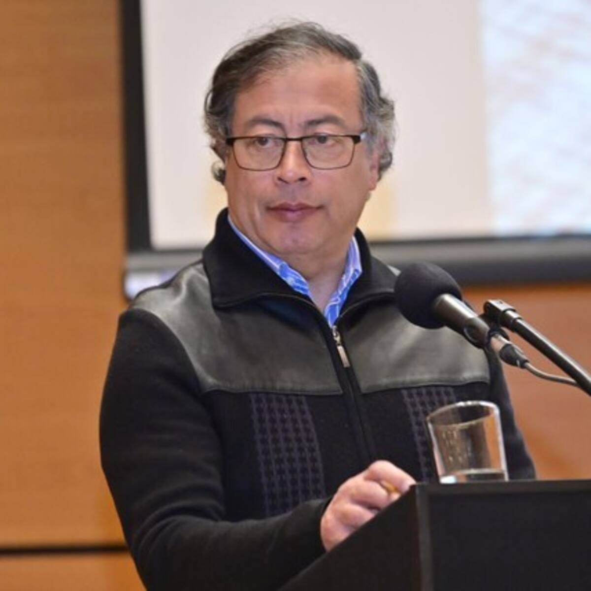 Petro: “todavía creen que un filósofo puede interceptar teléfonos”
