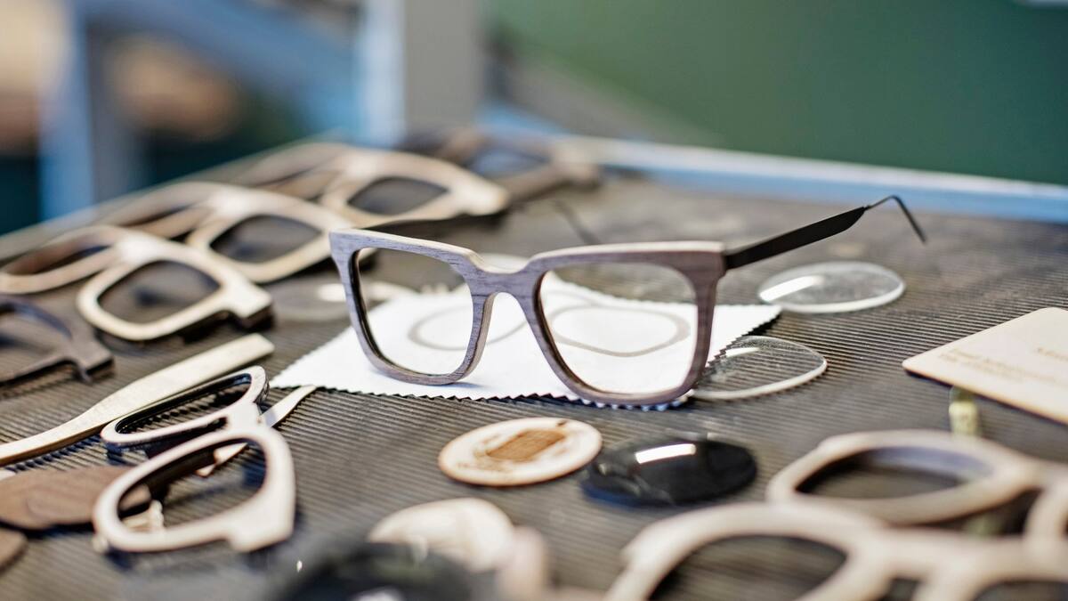 “La diversidad es nuestro mayor activo”: Soul Optic, la marca que fabrica gafas con artesanos ciegos