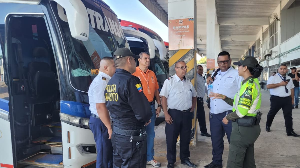 Policía Nacional refuerza seguridad vial en la terminal de Santa Marta