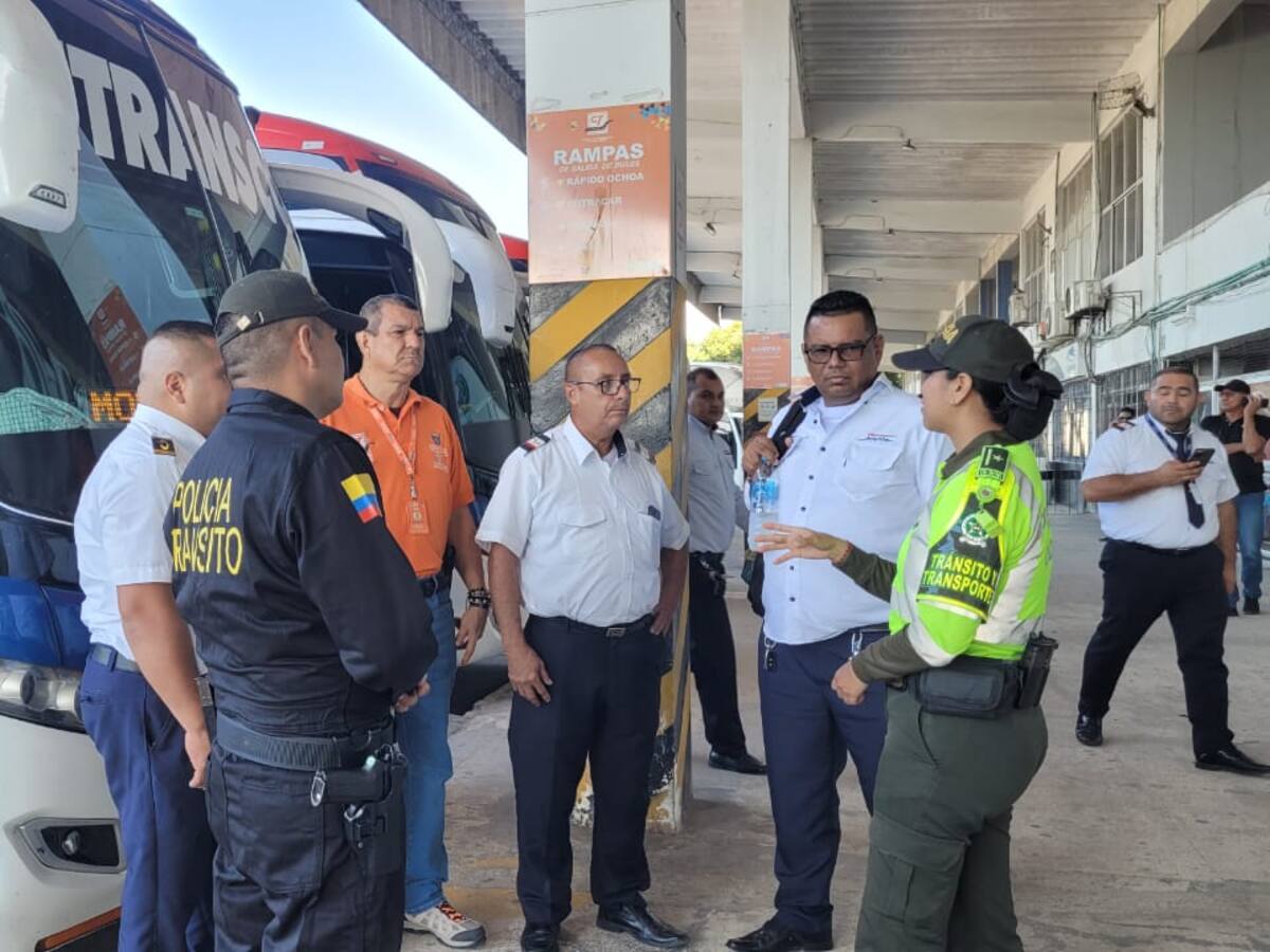 Policía Nacional refuerza seguridad vial en la terminal de Santa Marta