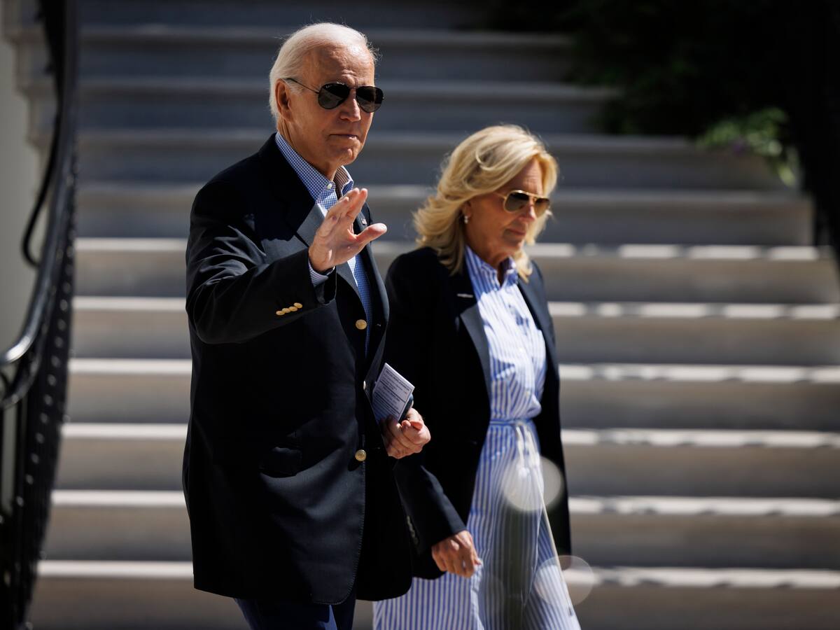Biden llegó a Florida para evaluar daños de Idalia, al parecer con ausencia de DeSantis