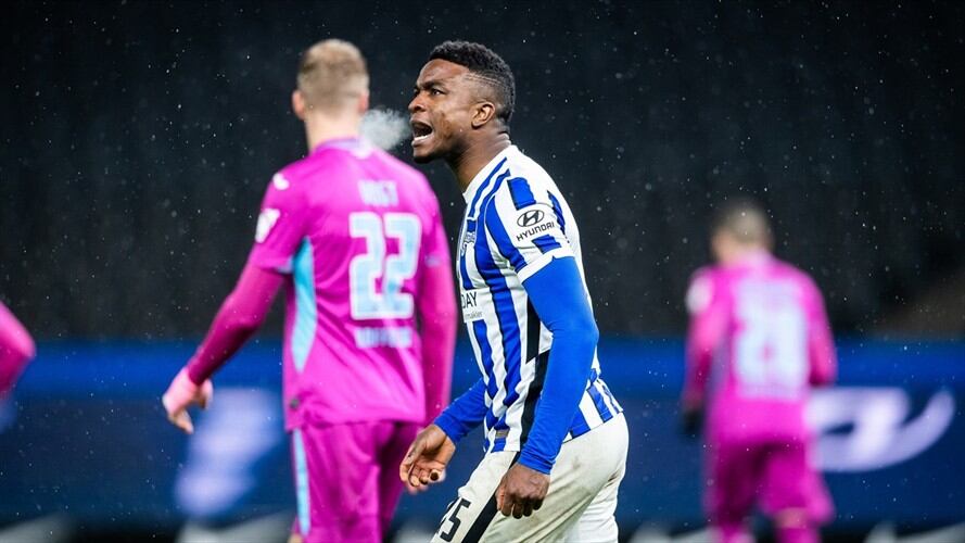 Delantero colombiano Jhon Córdoba en su etapa en el Hertha Berlin. Foto: Jan-Philipp Burmann/City-Press via Getty Images