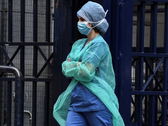 Mientras acá los discriminan, en las calles de EE.UU. agradecen al personal de salud