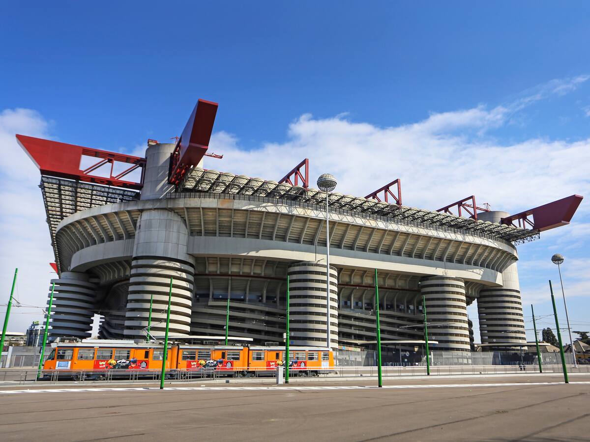 Diez equipos de futbol que son rivales, pero comparten estadio