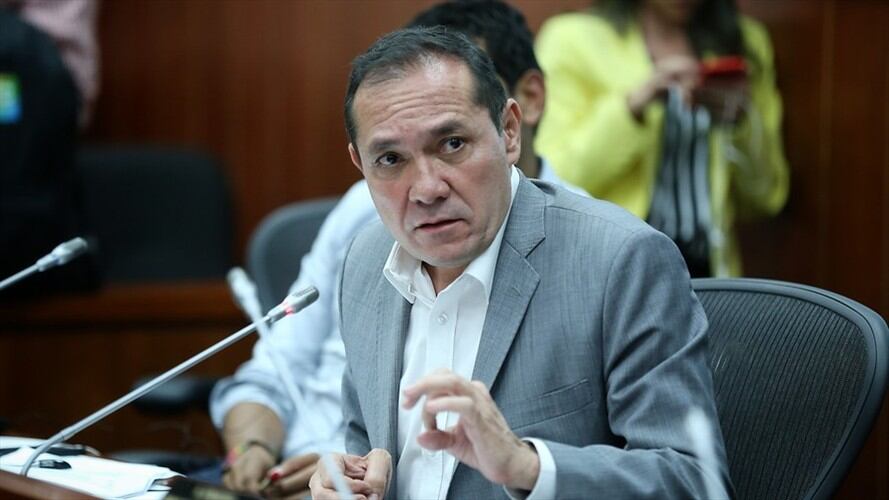 El senador de la Alianza Verde, Antonio Sanguino, reaccionó a la apertura de una indagación preliminar de la Corte Suprema en su contra. Foto: Colprensa / CAMILA DÍAZ
