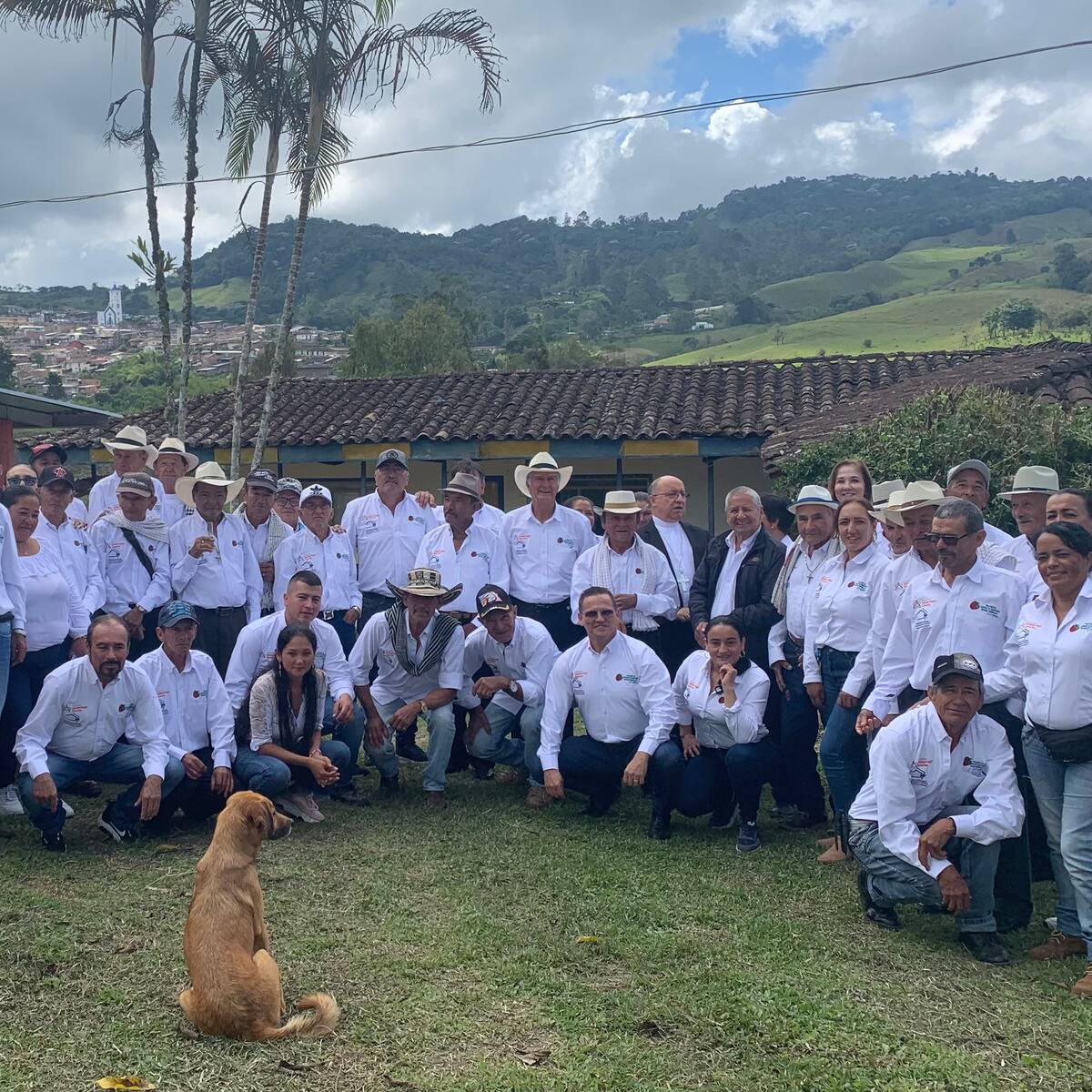 45 mayores de 60 años comercializaron más de $3.000 millones con su granja agroecológica