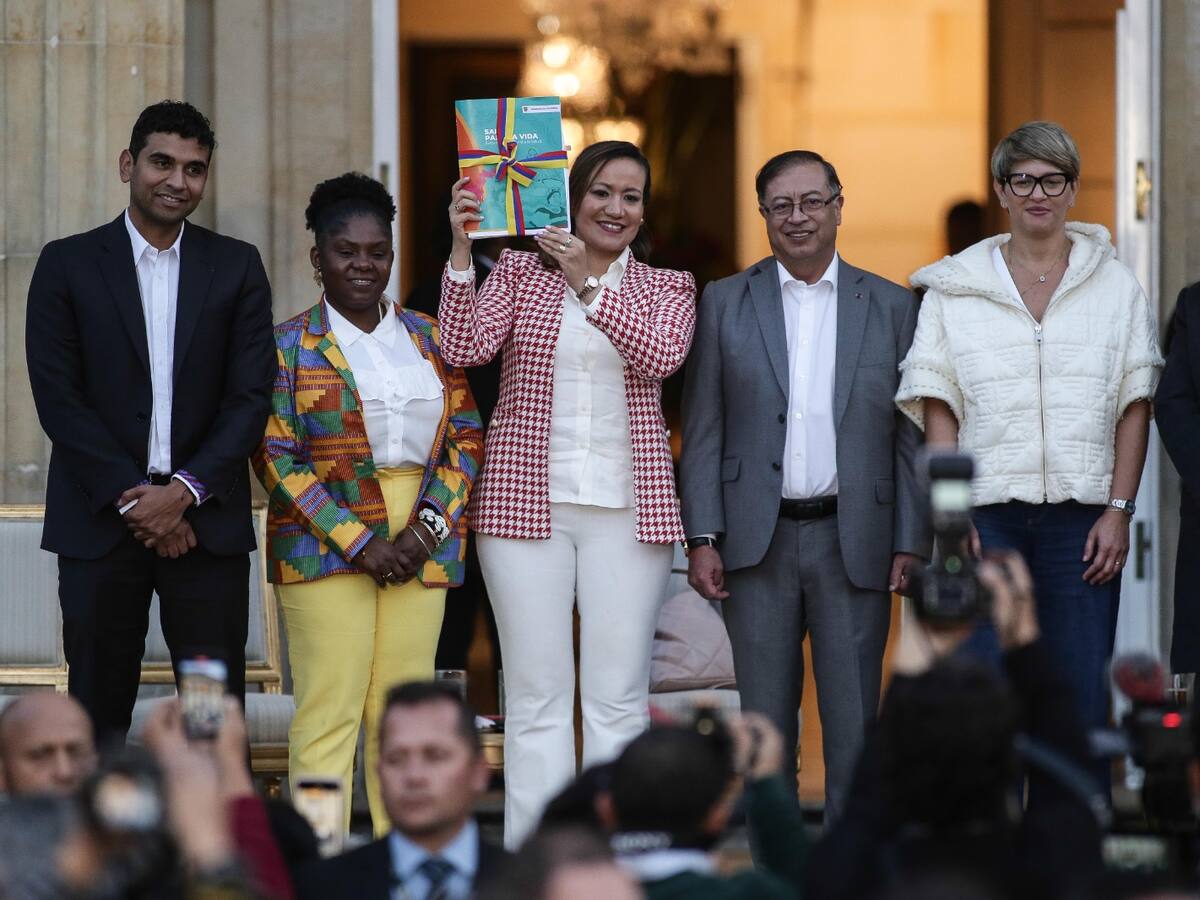 Las primeras reacciones políticas a la radicación de la reforma a la salud