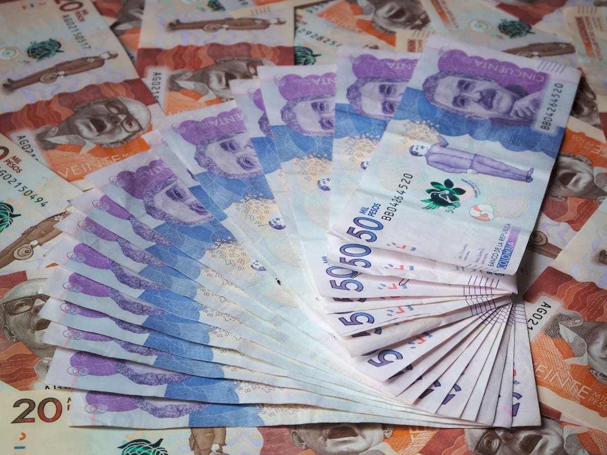 Propuesta de aumentar el salario un 20% para 2023: ¿le alcanzaría a los colombianos?