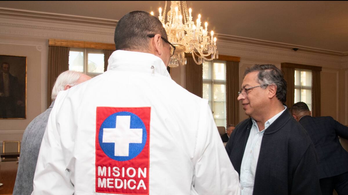 Petro, junto con equipo de salud del Gobierno, analiza la situación de la viruela del mono