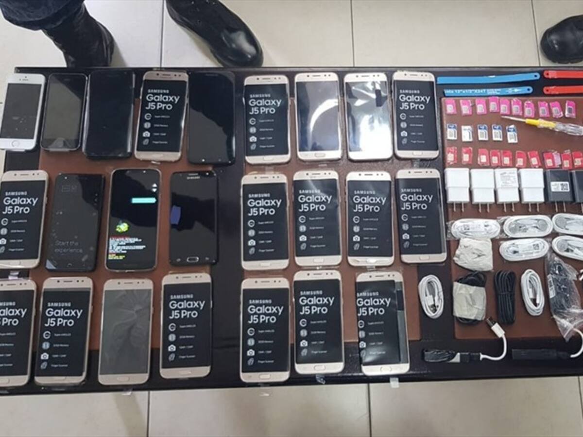 Mujer intentó ingresar 24 celulares a La Picota dentro de un yeso